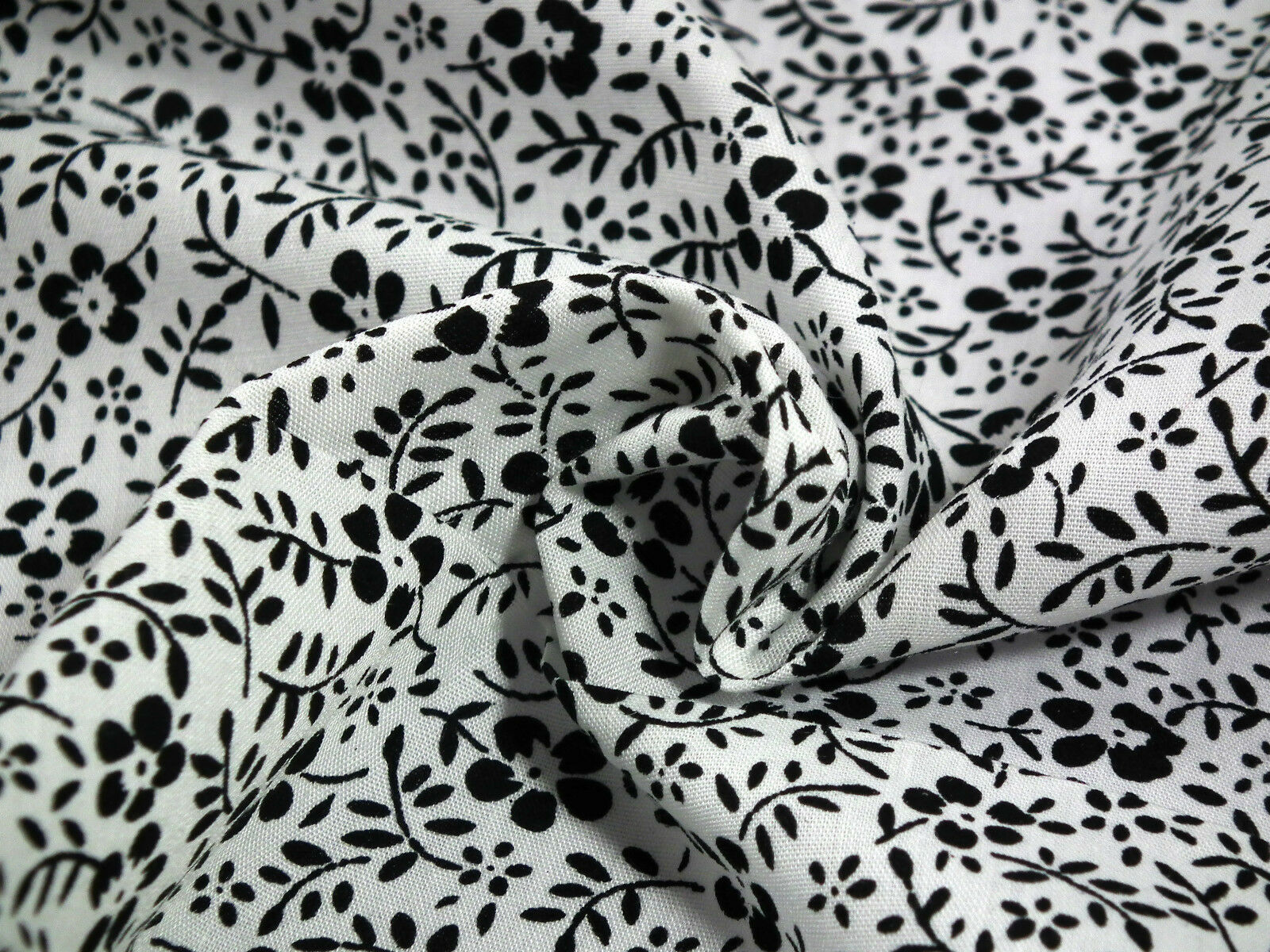 Floral Vintage flower leaves and stem print poly cotton 44" Wide M332 Mtex - Image 19